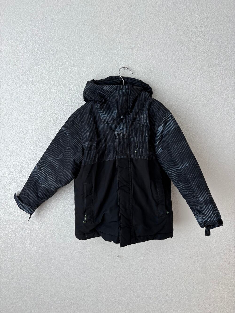 The Children’s Place Boys Size 4 Black Insulated Winter Ski Jacket Hooded Coat
